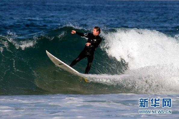 邻居小孩4岁，到吃饭的时候总要来我家，所以经常要来我家吃饭，很烦人，怎么办？游戏画面