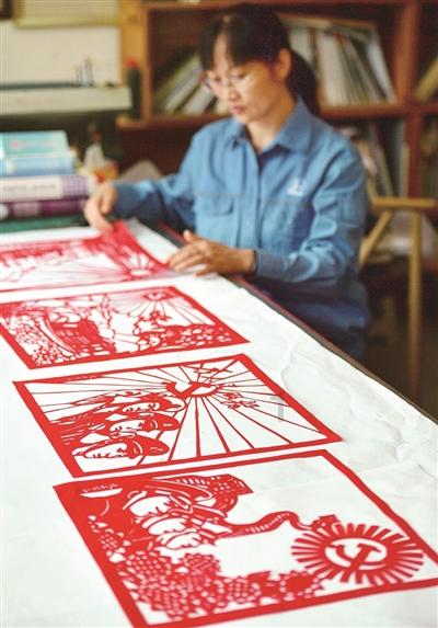 润州年货大集“年味”足 “烟火气”里喜迎新春