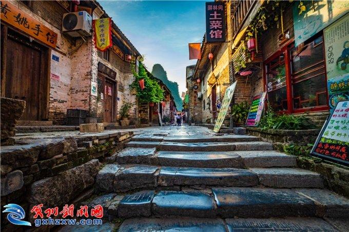 2024龙文化主题展亮相辽图:展示馆藏龙文化相关图书50余册
